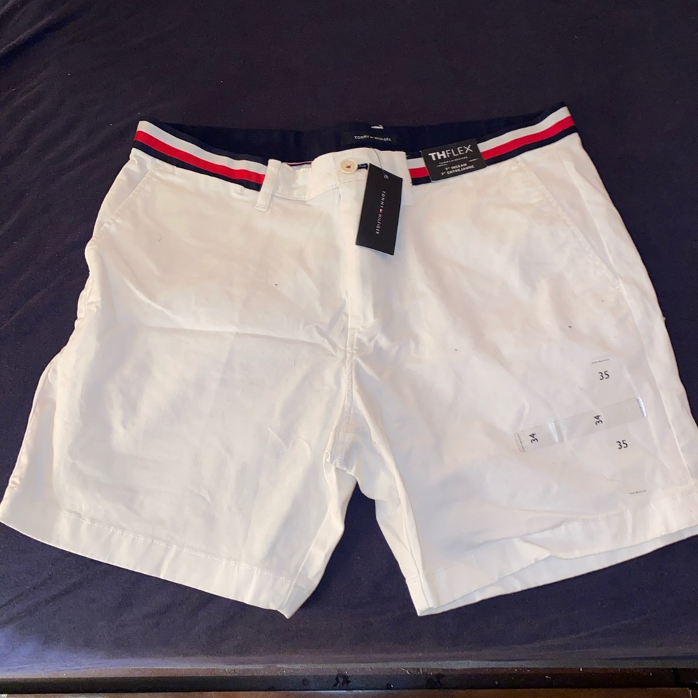 Men’s Tommy Hilfiger white shorts. Size 35